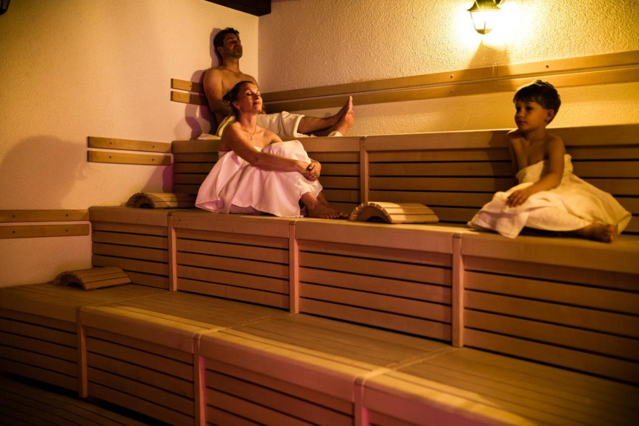 Lazensky A Wellness Hotel Nivamare Luhačovice エクステリア 写真