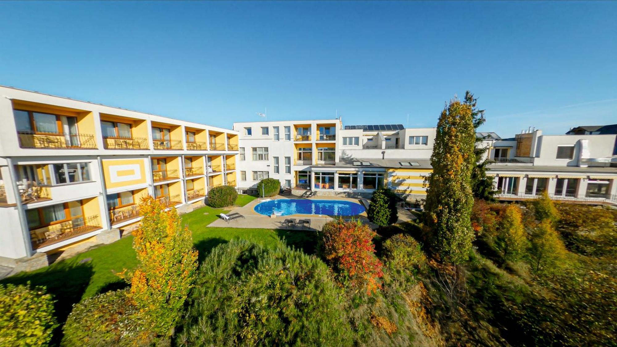 Lazensky A Wellness Hotel Nivamare Luhačovice エクステリア 写真