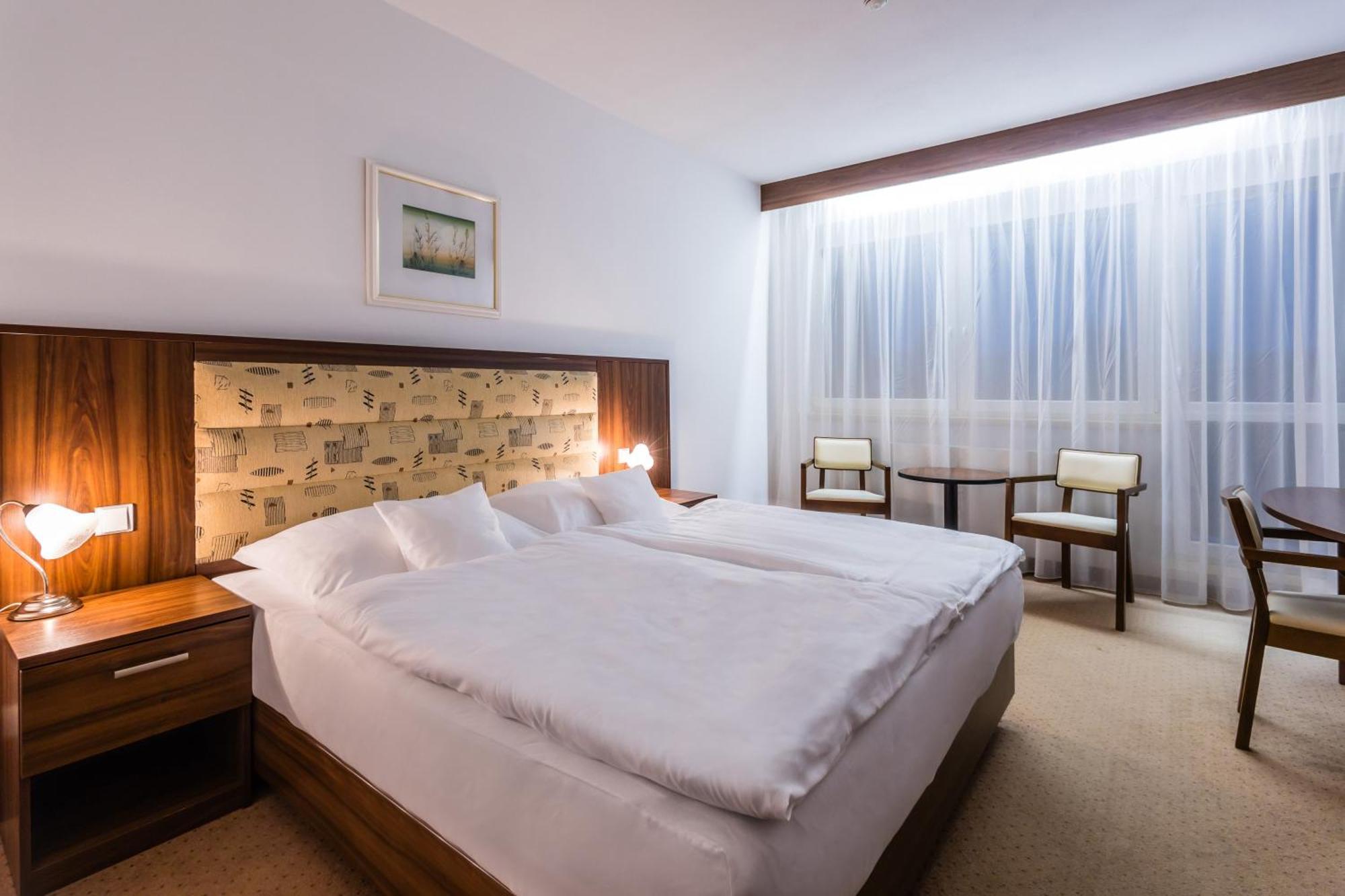 Lazensky A Wellness Hotel Nivamare Luhačovice エクステリア 写真